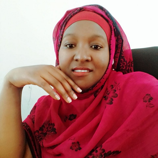 Presse  / Halima Hamada, journaliste tabassée par la police